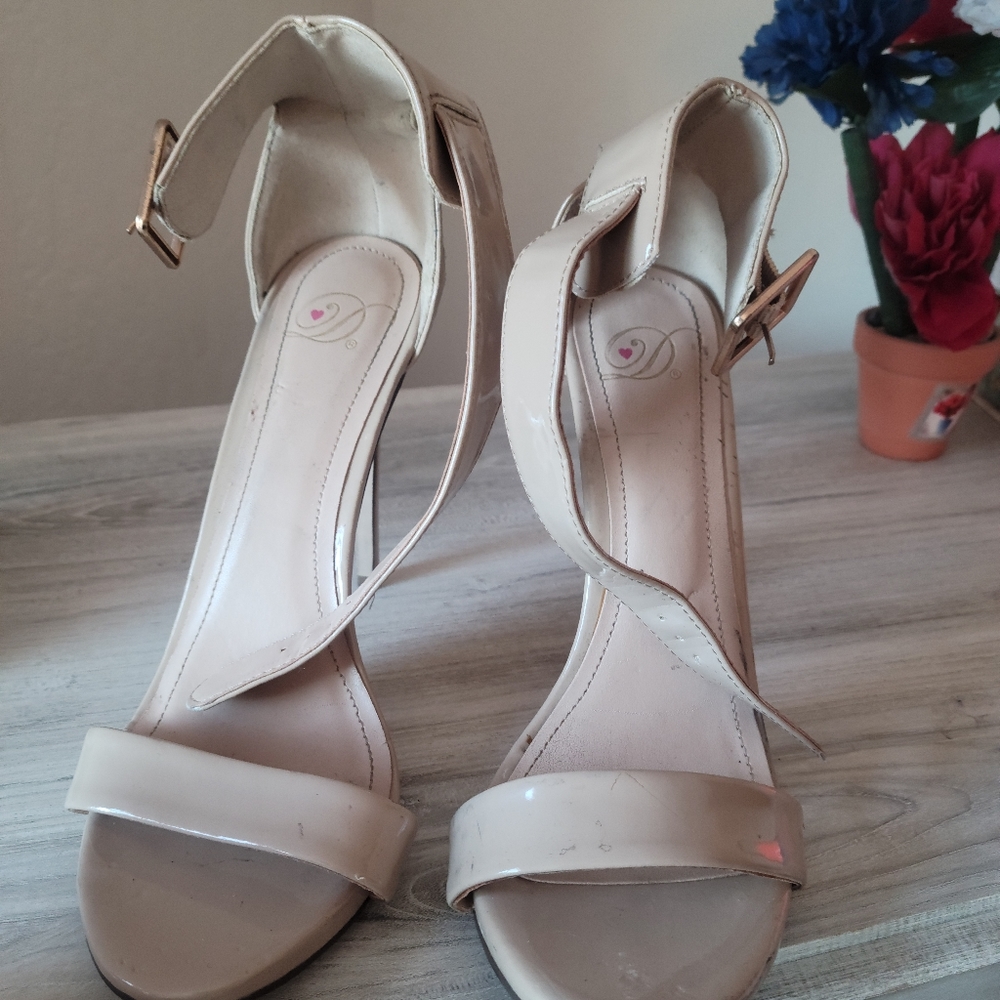 Ladies heels
